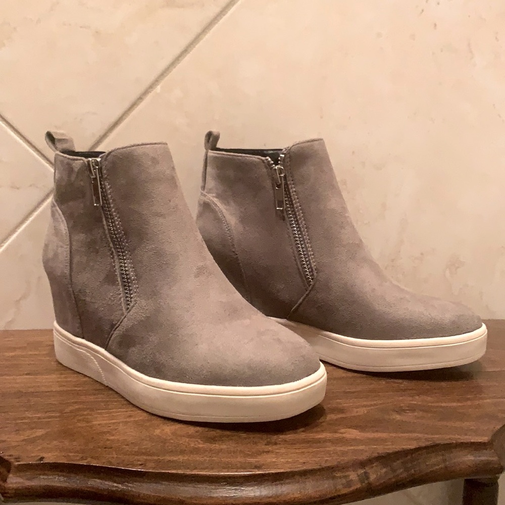 Gray Wedge Sneaker Euro Size 36 or US 5.5